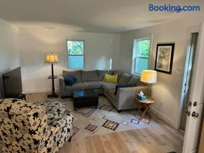 Suzies Place - Image 1