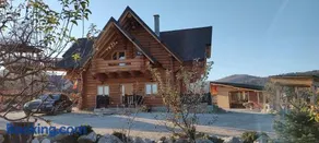 Cabana lemn rotund cu ciubar de închiriat Bucovina Chalet - Image 1