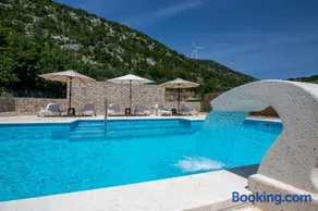 Villa Elin - Private Pool & Peaceful Family Retreat near Omiš - Image 2
