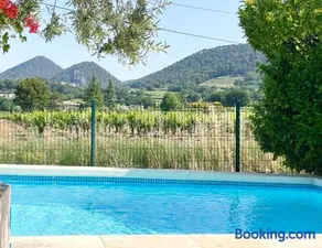 Entre vignes et horizon Appartement avec jacuzzi privatif et piscine commune chauffée - Image 3