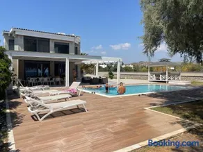 Kiotari Dream beachfront villa - Image 3