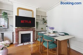 Sophisticated 1BR Near Opéra and Champs-Élysées - Image 5