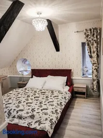 Dom Weselny Pod Kasztanem - Image 1