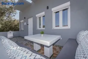 Seaside Suite - Image 1