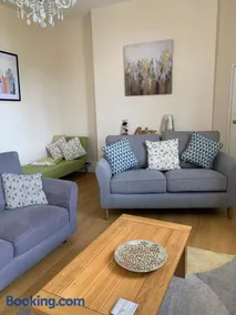 Postman's Knock, Lynmouth, first floor apartment with private parking - Image 1