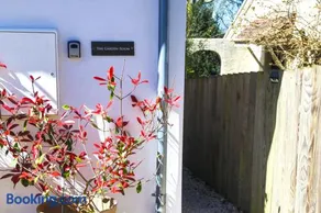 The Garden Room - a luxurious annexe close to Bantham, Devon - Image 5