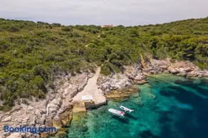 Hvar Cricket House Pakleni island - Image 3