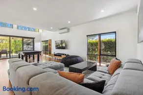 Bundalong Luxury Riverfront Escape - Image 1