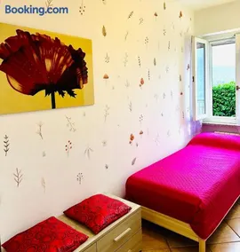 Le Palm House has two bedrooms with the breathtaking view over lake Como - Image 2
