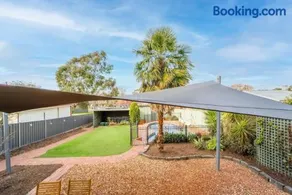 Cambridge House, Bendigo - Image 1
