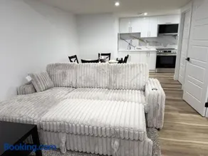 Charming Basement Suite - Image 1