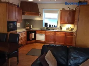 Comber Courtyard Apartment - Image 4