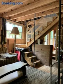 Secluded Woodland Cabin for an Authentic Off-Grid Nature Escape in Fruithurst, Alabama - Image 2