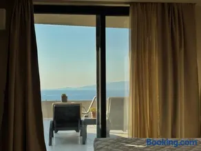 Bevimar Suites with Private Pool and Non Heated Jacuzzi - Image 4