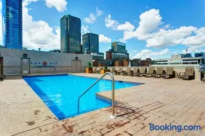 Le Mille Neuf Apartments Modern Comfort in Downtown Montreal - Image 4