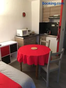 Studio in Toulouse Purpan - Image 4