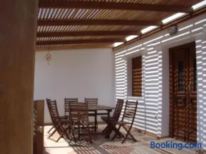private beachfront house - Image 4