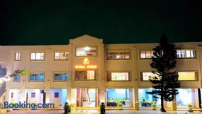 Royal Oshin Hotel - Image 3