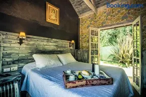 Art Lodge - Image 2