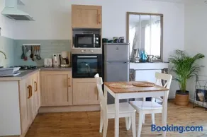 Le 8 ∙ Appartement cosy avec balcon vue sur mer - Image 4