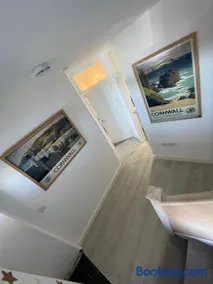 1 Marine House - Image 4