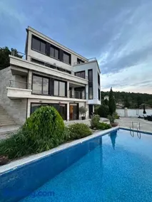The Shefers Residence - Image 1