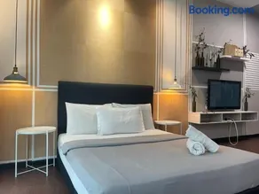 Regalia Residences And Suites By Vacation Suites - Image 1