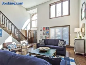 Stunning Plaza Home-Location Unbeatable-New Remodel - Image 1
