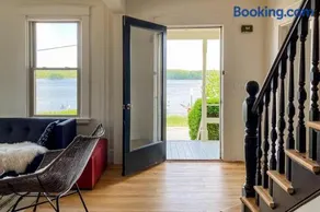 Sweeping Sheepscot River views in newly renovated 200 year old Wiscasset home - Image 2
