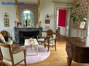 Lily Room - Image 4