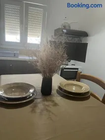 Anna grandmas house - Image 2