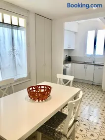 Precioso piso en el centro neurálgico de Olot - Image 3