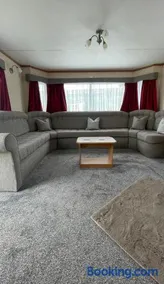 Sealands park, sleeps 6, WiFi, heating, veranda,beach access - Image 2