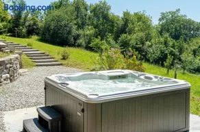 Maison De Charme Avec Jacuzzi - Image 2