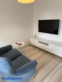 Cozy & Comfort Apartment - Image 3