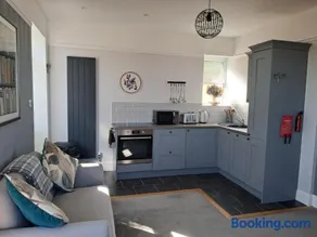 Eddystone Light Apartment - Image 3