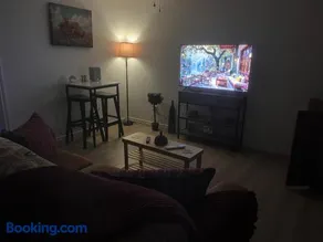 The Quiet Spur Apartment - Image 2