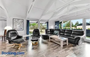 Five-Bedroom Holiday Home In Blokhus - Image 3