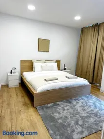 3BR Apartment & 1LR 10 Min Walk to Ghent City Centre with Free WIFI - Image 1