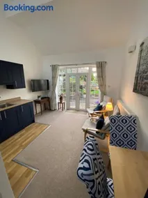 Bucklands - Image 4