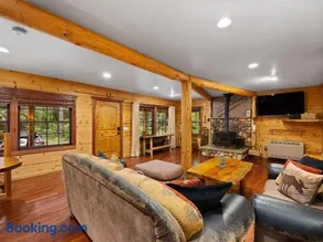 Whispering Pines - Cabin w hot tub - Image 1