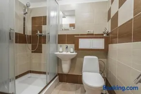 Amos Apartment - Air-Co & Private Parking Included - Image 3