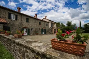 Coriana Apartments & Villas - Image 1