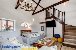 3 Bed in Shereford oc-2173 - Image 3