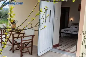 Phyllida Guest House - A2 - Image 1