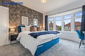 Bare House - Opendoor Property - Image 1