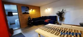 Studio au pied des montagnes - Image 1