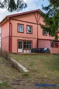 Uppsala Large family home beside forest - Image 2