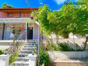 Nissaki Apartments and Vasilis House - Image 1