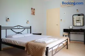 Finikas Apartments - Image 3
